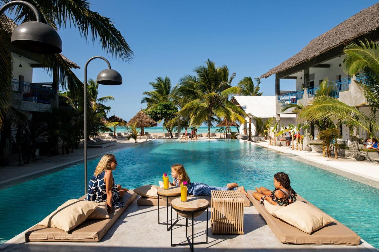 Casa Beach Hotel "Casa Del Mar" Джамбиани Экстерьер фото